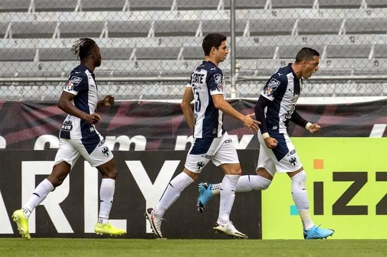 El Monterrey se fue al medido tiempo con la ventaja 2-0.