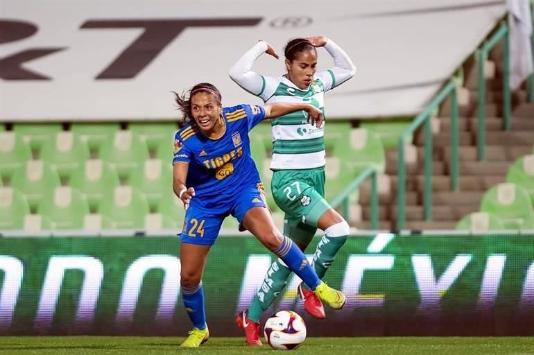 María Sánchez protagonizó un espectacular pique para después ponerle el pase para gol a Katty Martínez.