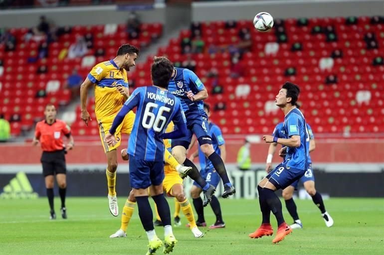 Diego Reyes cabeceó un tiro de esquina para ponerle un pase para gol a André-pierre Gignac para empatar el duelo.