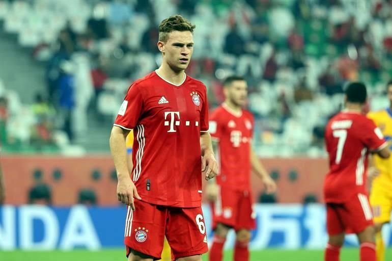 Joshua Kimmich marcó un gol desde fuera del área, pero éste fue anulado por fuera de lugar de Robert Lewandowski.