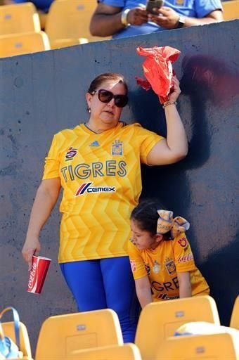 Repasa las imágenes del ambiente desde el Universitario. Tigres vs. Necaxa.