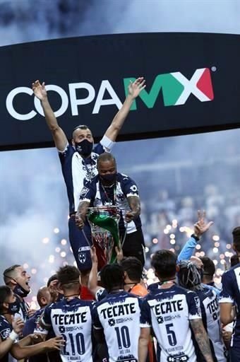 Así fueron los festejos de Rayados a nivel de cancha tras ganar la Copa MX.