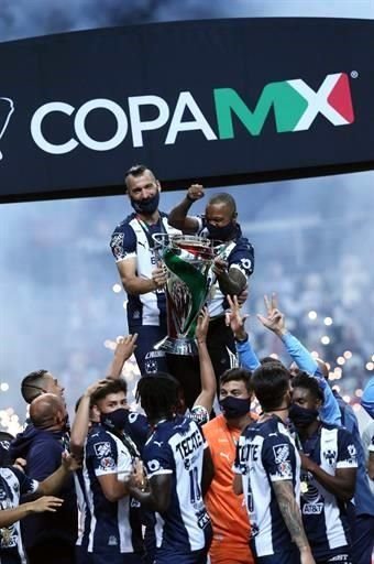 Así fueron los festejos de Rayados a nivel de cancha tras ganar la Copa MX.