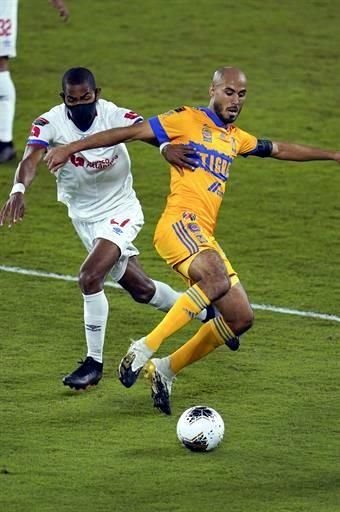 Guido Pizarro no tuvo mayores problemas en la media.