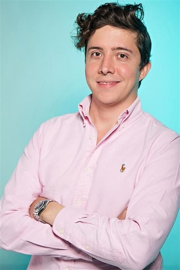 Con 29 años de edad, Luis Cosio es cofundador de Chatbot México,una empresa de Guadalajara, con más de 10 años de experiencia en servicios de tecnologías de información.