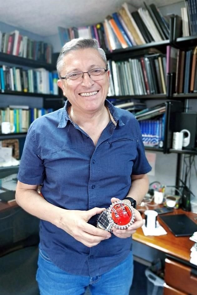 Gustavo Medina Tanco, creador y jefe del Laboratorio de Instrumentación Espacial del Instituto de Ciencias Nucleares de la UNAM.