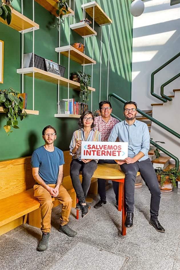 Una coalición liderada por R3D lanzó la campaña 'Salvemos Internet' para facilitar que la gente participe en la consulta pública del IFT del anteproyecto que pone en riesgo la neutralidad de la red.
