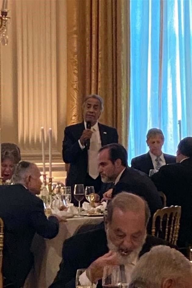 La invitada comentó que Miguel Rincón, compadre de López Obrador, anunció inversiones en Estados Unidos.