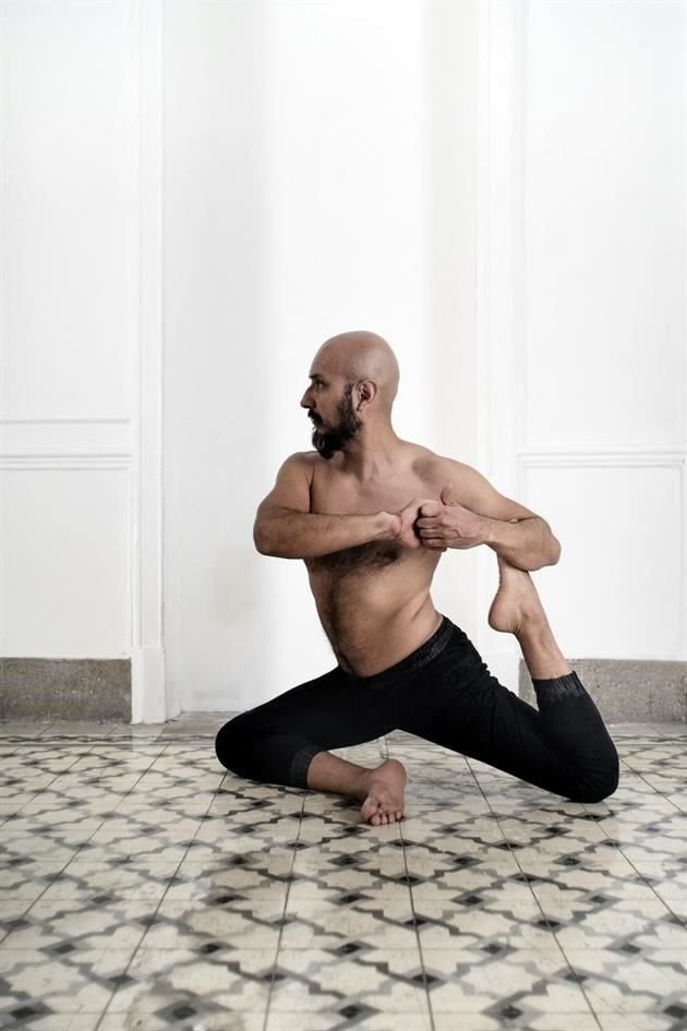 El yogui dirigirá el retiro con clases de yoga y meditación.