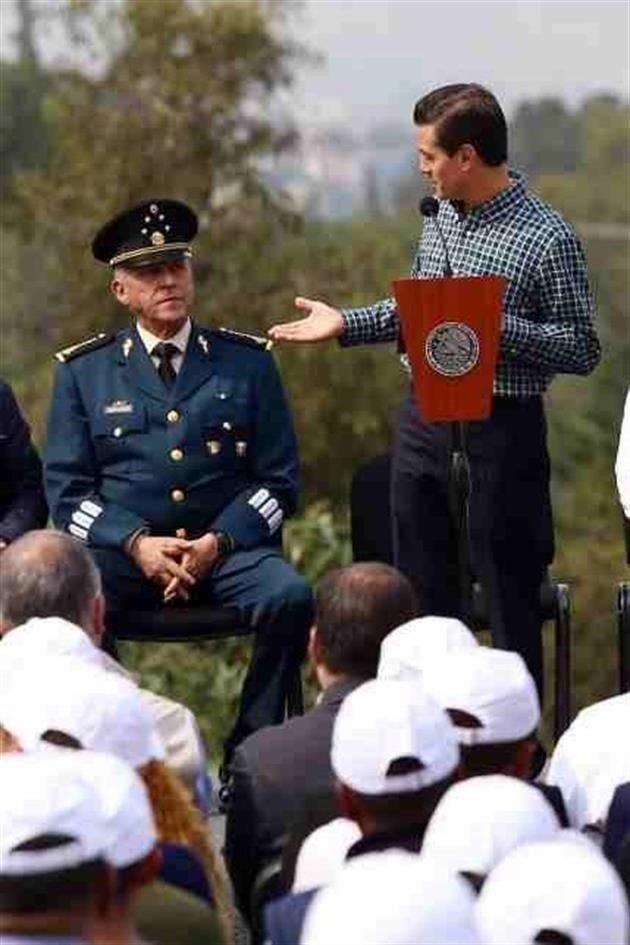 El General Salvador Cienfuegos fue titular de la Sedena de 2012 a 2018, todo el sexenio de Enrique Peña Nieto.