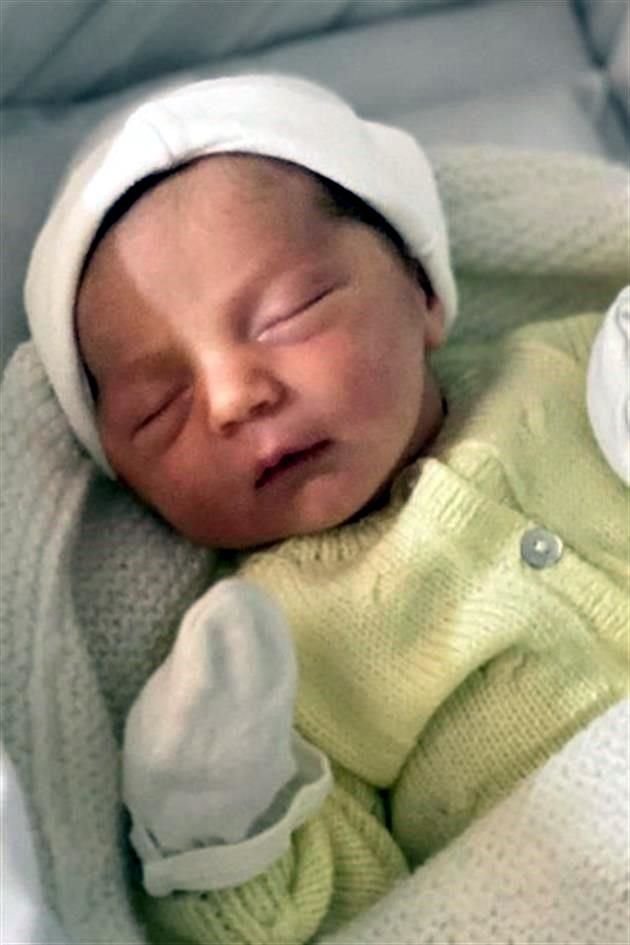 La mamá del recién nacido usó sus redes sociales para compartir su emoción con una imagen de Luca.