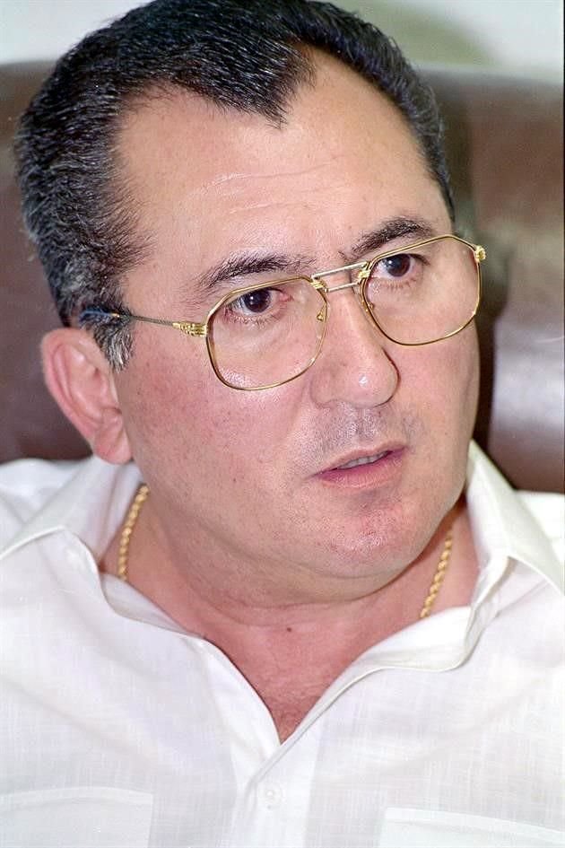 Desde ser comandante, en Monterrey, González Calderoni escaló hasta llegar a subdirector de la Policía Judicial Federal.
