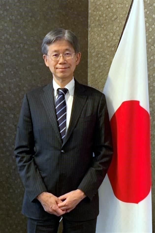 Yasushi Takase, Embajador de Japón en México.