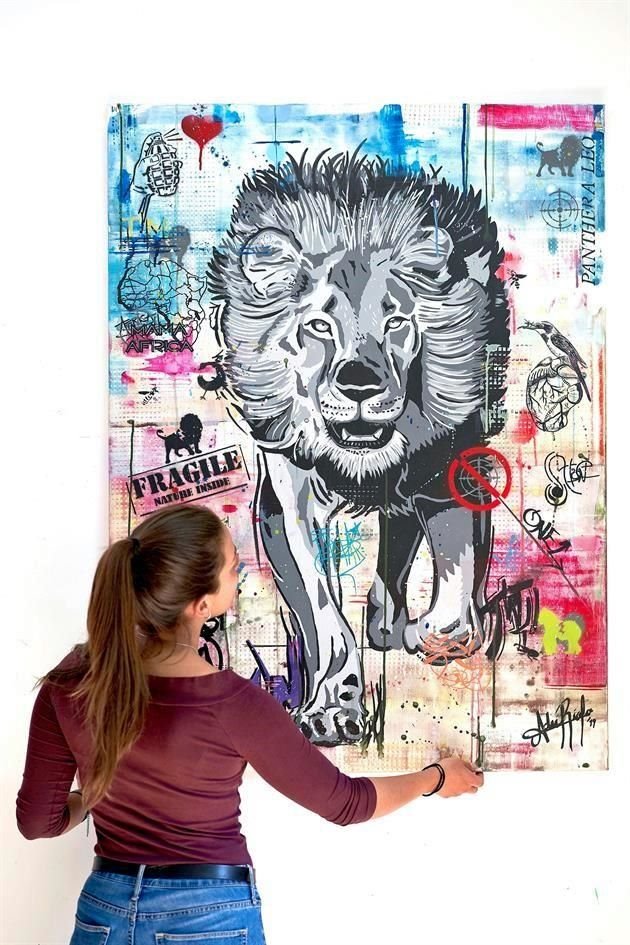 'En 2017 inició el desarrollo de esto y, a finales de 2018, comencé con mis pinturas; sin embargo, fue hasta 2019 que ya tuve exposiciones en Barcelona; hice murales de gorilas, elefantes y más, porque creo que las calles causan más impacto ya que todos lo ven', expresó Adriana Riolo.