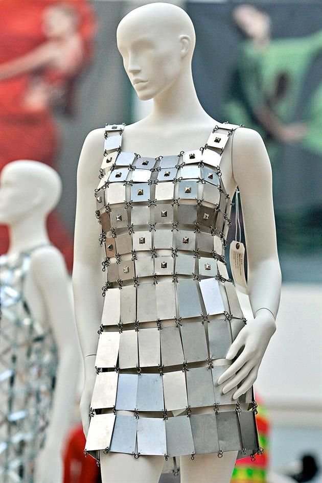 Un vestido de aluminio de Rabanne fue subastado por la casa Christie's en Londres en el 2008.
