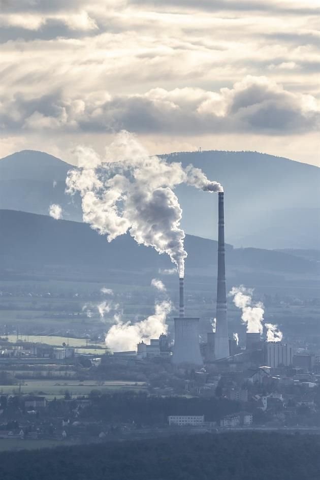 La Tierra superaría los 1.5 grados centígrados incluso si no se construyeran nuevos proyectos de combustibles fósiles, según reporte.