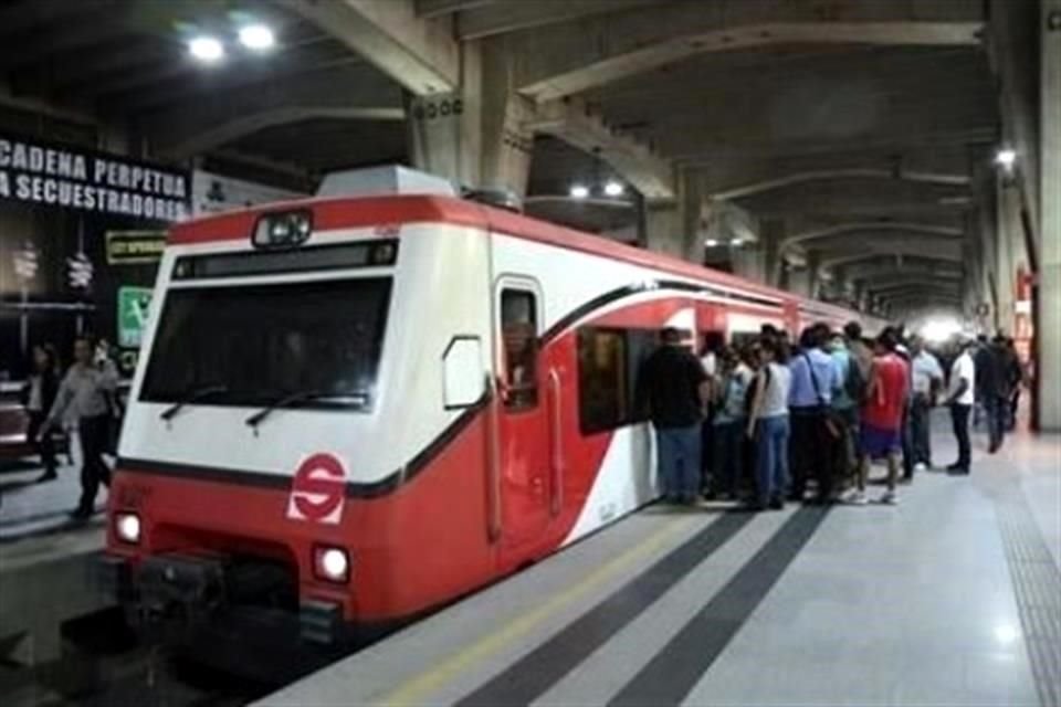 CAF recordó que al momento el único tren de pasajeros no urbano es el Tren Suburbano, en el Edomex.