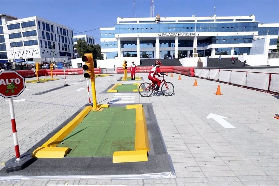 Explanada del Palacio de Naucalpan, Estado de México.