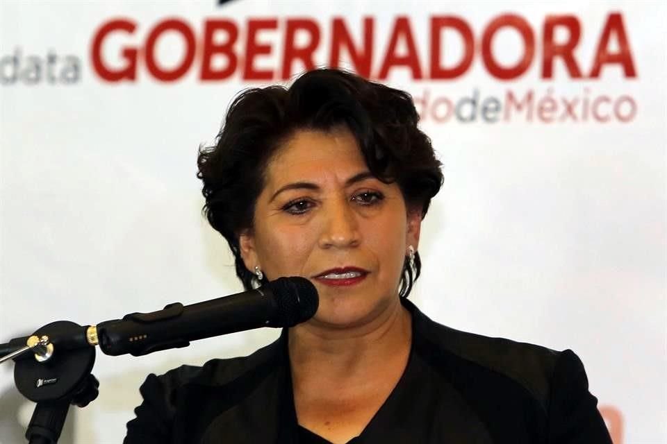 Delfina Gómeza apenas rebasa los cinco años de trayectoria política y ha sido alcaldesa y diputada federal; ambos cargos los ganó con votaciones no registradas anteriormente para los puestos de elección que ha conseguido.