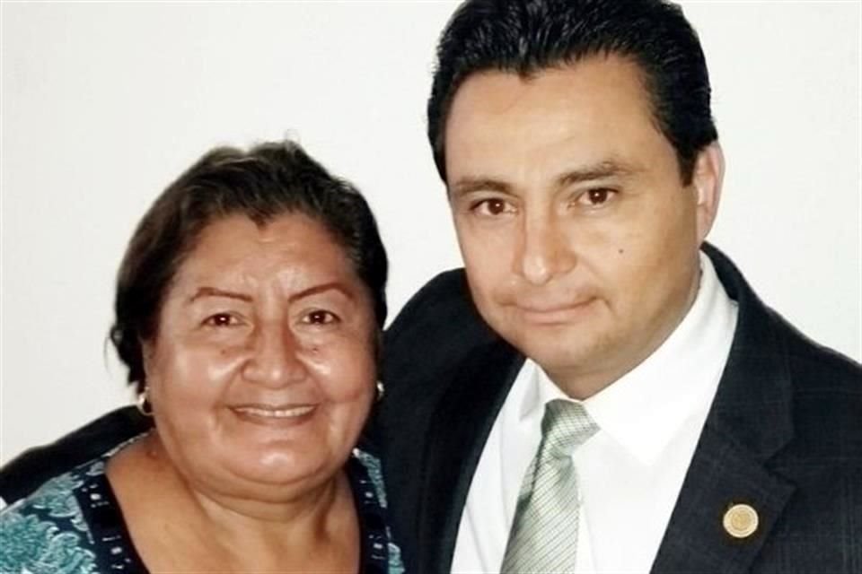 El esposo de la Edil fue detenido previamente también por expedir actas de nacimiento a guatemaltecos para que obtuvieran una credencial de elector.