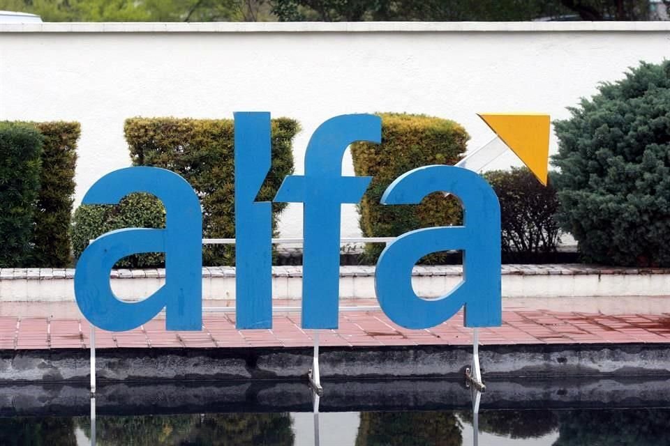Tras el golpe de PR, la acción de Alfa también fue sacudida, entre septiembre y octubre de 2017, por el impago de unos 113 millones de dólares de la petroquímica M&G Chemicals (M&G) a su filial Alpek. 