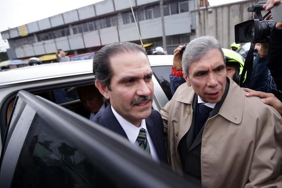 La red que el ex Gobernador panista Guillermo Padrés Elías habría tejido en Sonora con el narcotráfico y que es investigada por la PGR data de 2009.