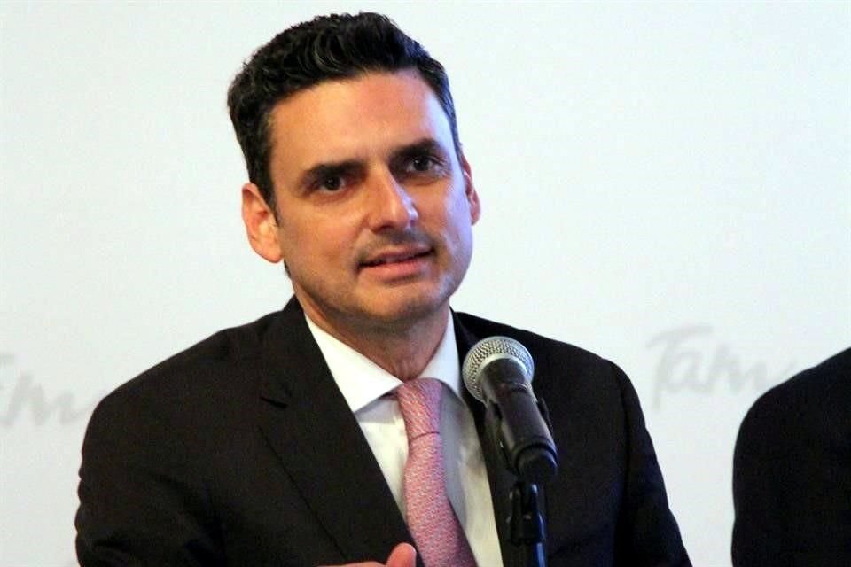 El presidente de la Comisión Reguladora de Energía, Guillermo García Alcocer.