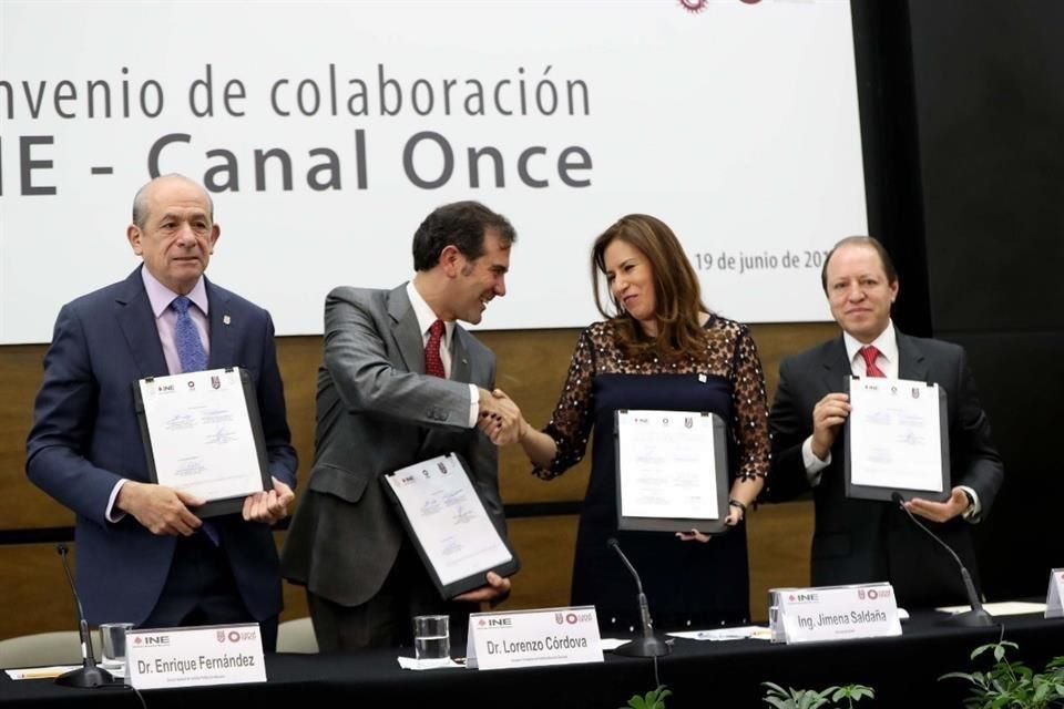 El INE firmó un convenio de colaboración con el Canal 11 del Politécnico Nacional.