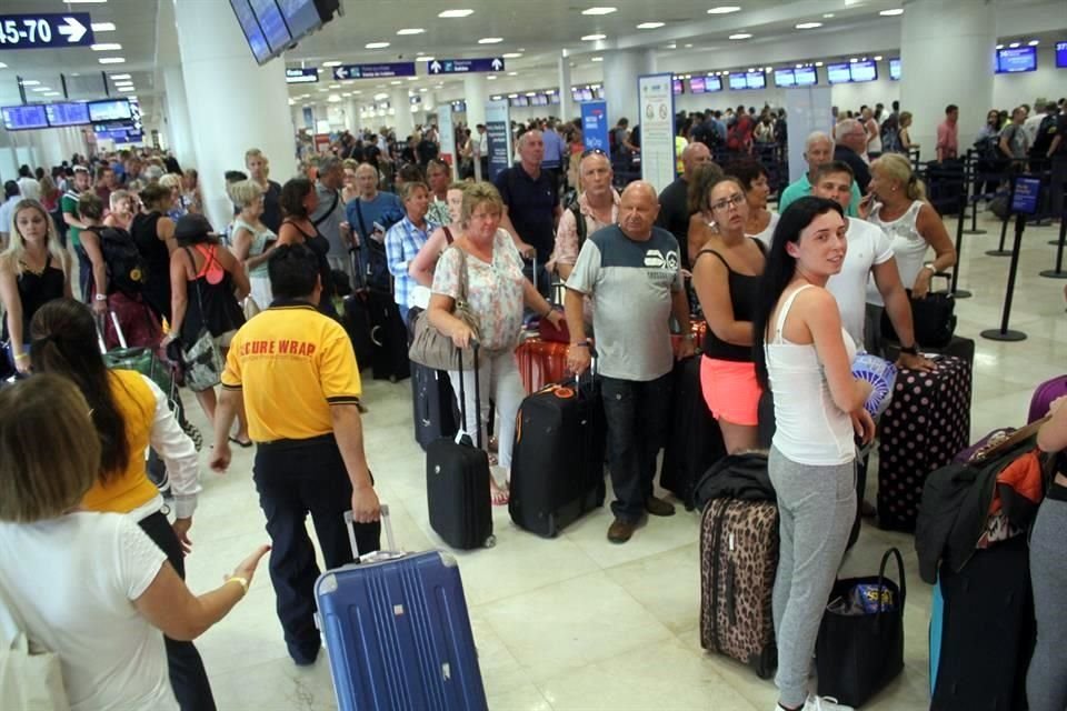 Asur recordó que ni México ni Puerto Rico han emitido restricciones de vuelo hasta la fecha.