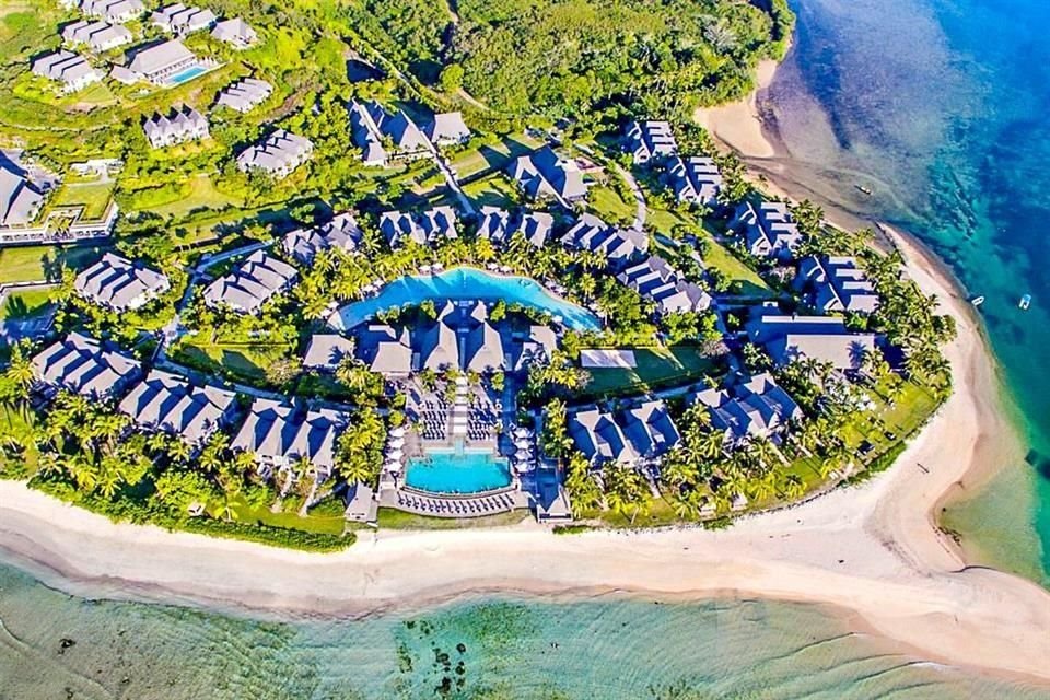 COMO REYES. El hotel donde se hospedaron los senadores mexicanos presume campo de golf, inmensos jardines, comida de clase mundial y spa de lujo en 'una de las mejores playas del mundo'.