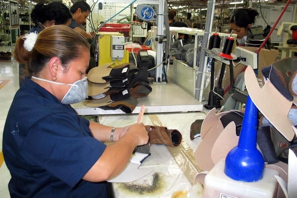 Las 850 empresas que conforman al sector calzado en Jalisco perdieron hasta junio alrededor de 7 mil 600 empleos. 