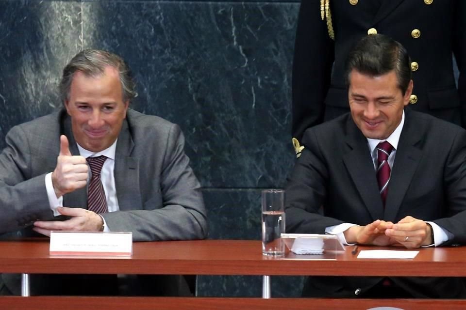 Jos Antonio Meade, Secretario de Hacienda y Enrique Pea Nieto, Presidente de Mxico.