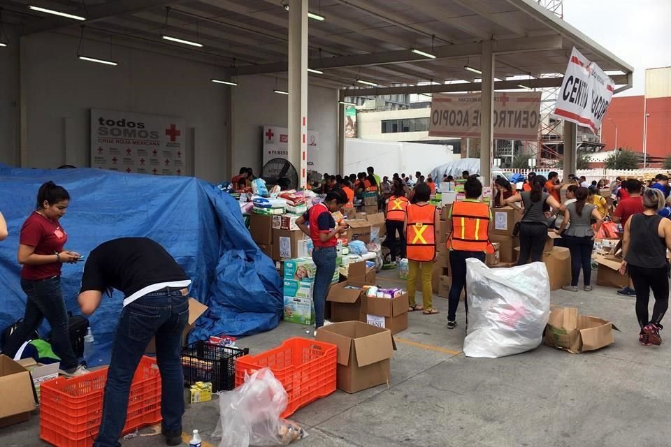 La compra para donación de productos ha sido tal, que tan sólo la Cruz Roja captó del 19 al 21 de septiembre, 956 toneladas de artículos.