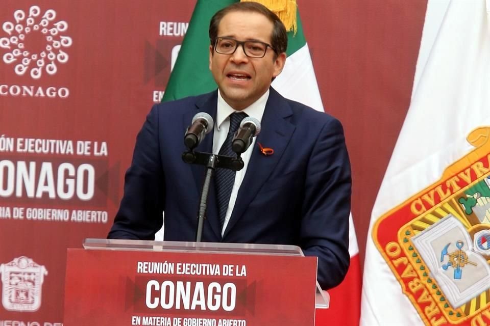 Ignacio Perlata, Gobernador priista de Colima.