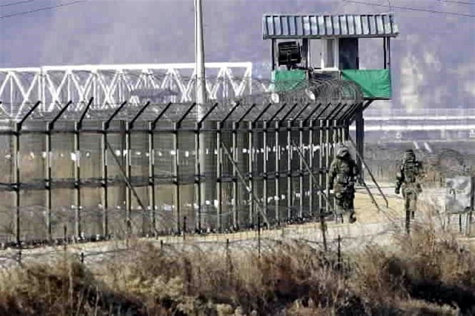 La DMZ es la franja de cuatro kilmetros de ancho, plagada de minas ,que recorre la frontera entre ambos pases.