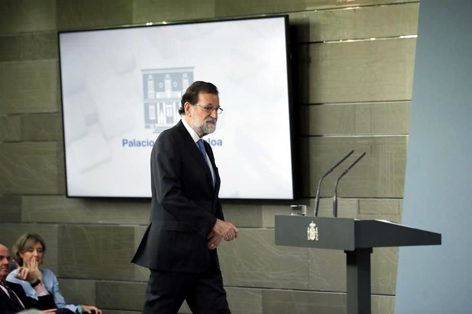 El Presidente español Mariano Rajoy convocó a elecciones ante la declaración de independencia en la región