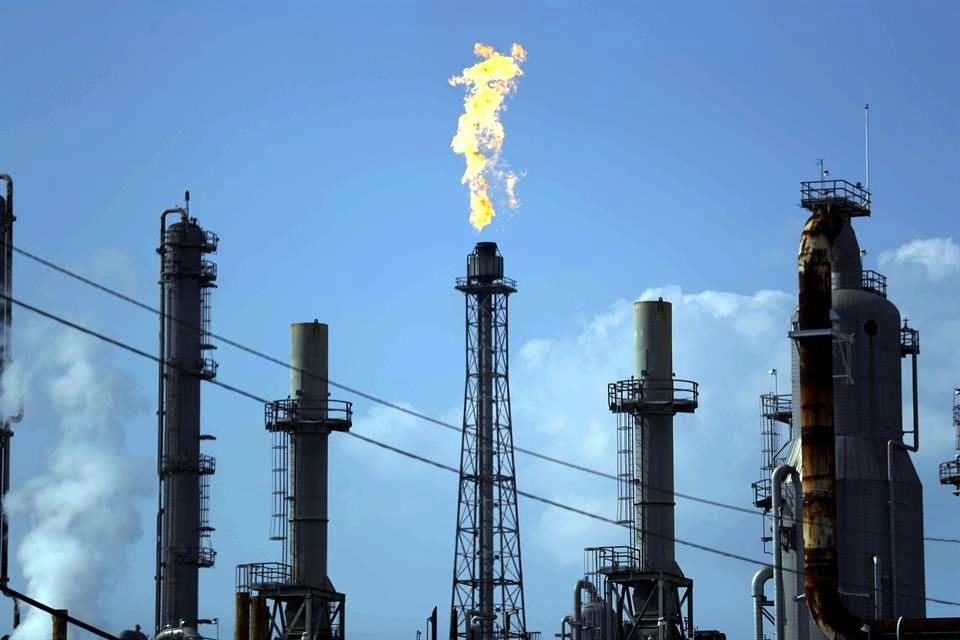 Algunos especialistas han considerado la reforma a la Ley de Hidrocarburos como expropiatoria.