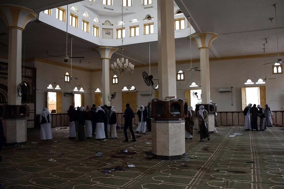 El ataque tuvo lugar despus de que el imam de la mezquita iniciara su sermn.