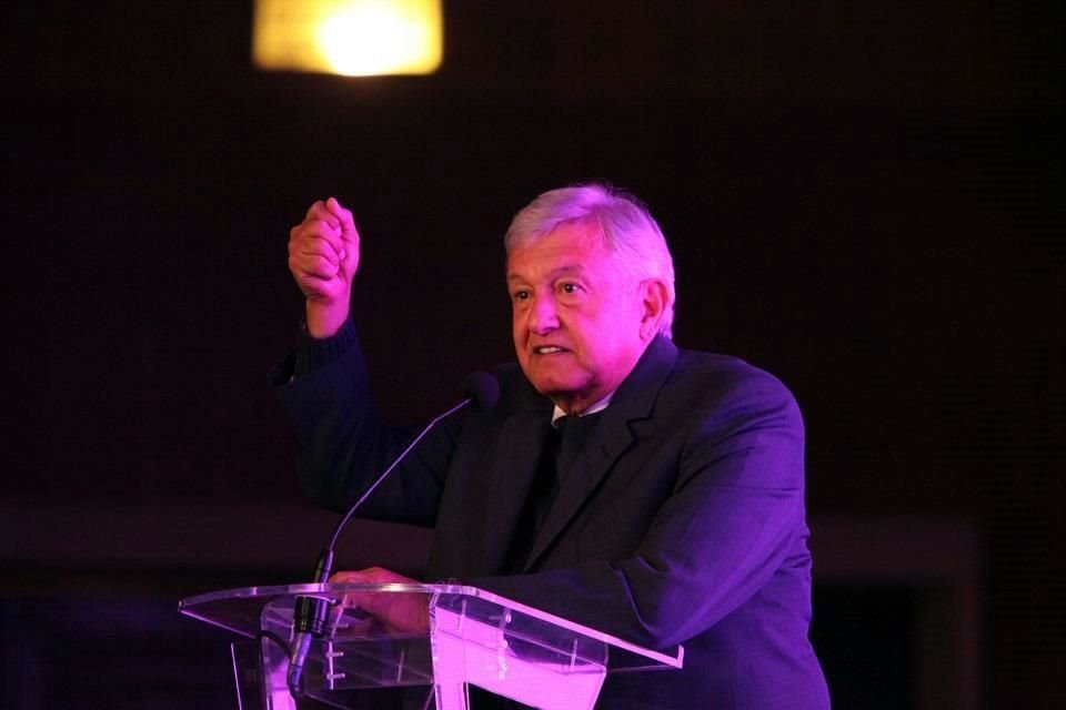 López Obrador en su encuentro con la militancia del PES.