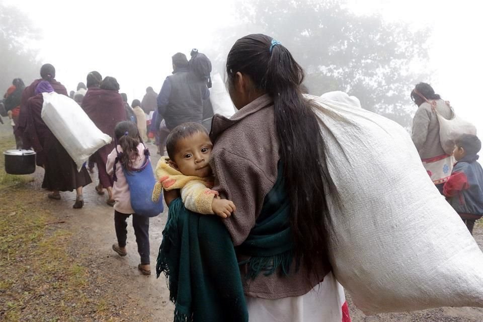 Miles de chiapanecos han tenido que dejar sus hogares por el conflicto de tierras entre Chenalh y Chalchihuitn, en Chiapas.