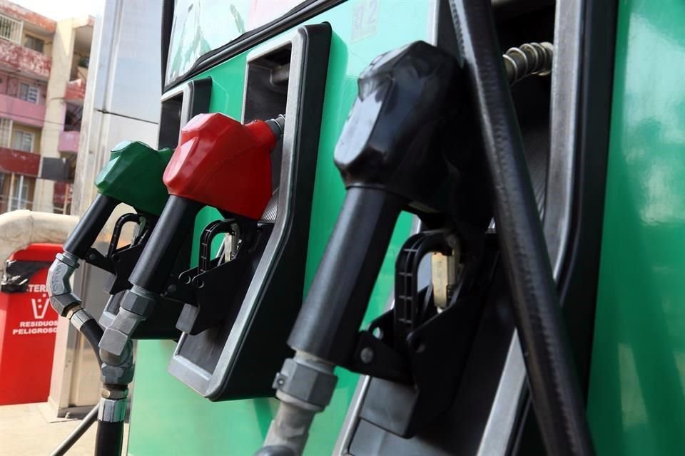 En 2017, Pemex vendió en promedio 3 por ciento menos en volumen de gasolinas que un año previo.
