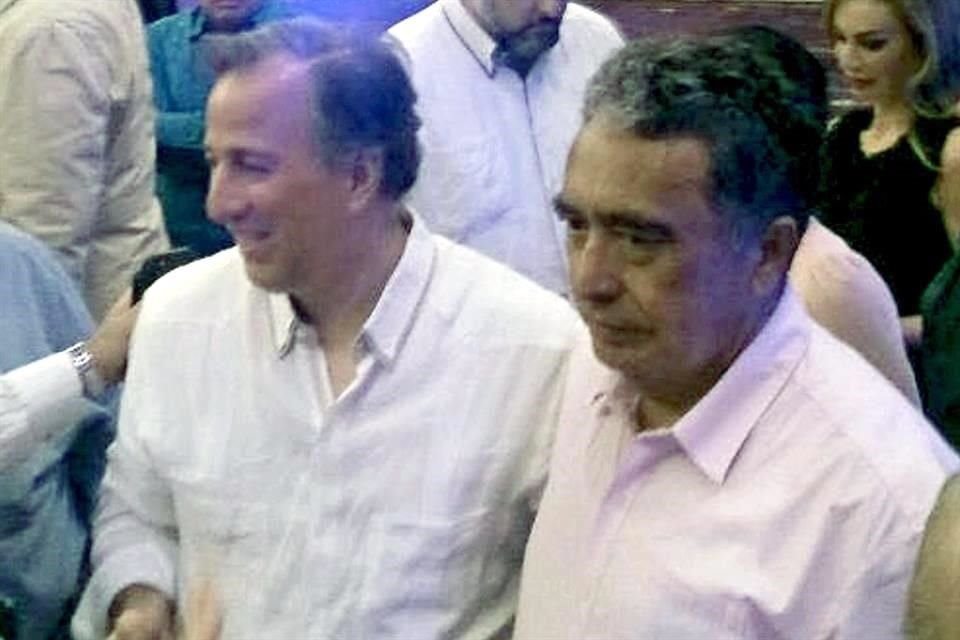 Gabriel Mendicuti participó en un acto en que el precandidato del PRI a la Presidencia, José Antonio Meade, entregó propuestas para combatir la corrupción.