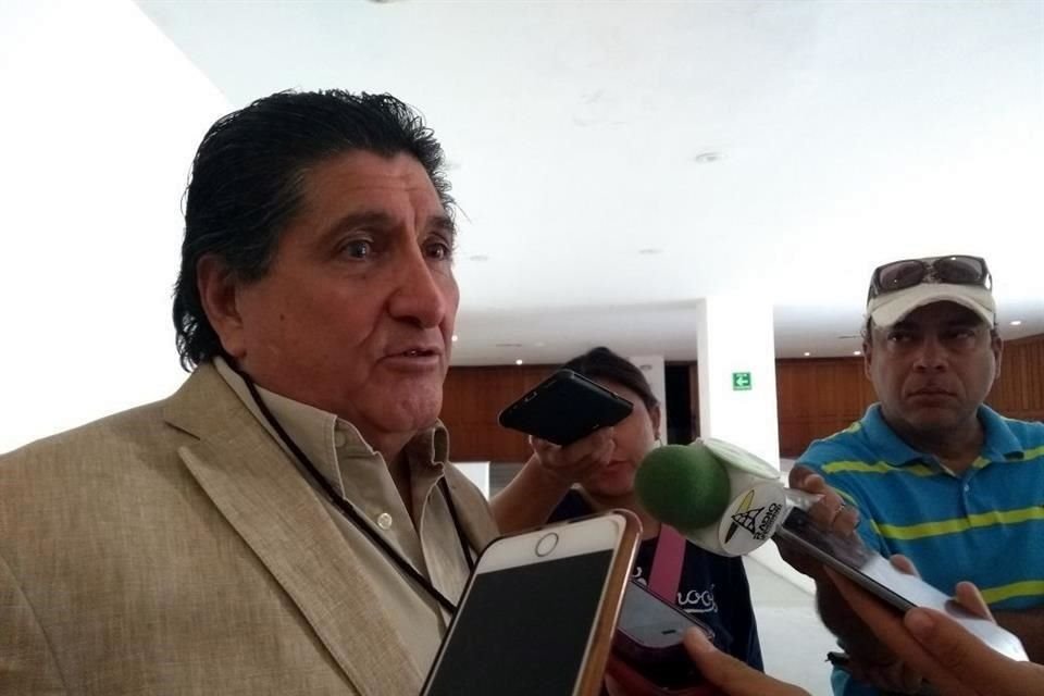 Carlos Orozco, quien fue compañero de Enrique Alfaro en la 58 Legislatura, confesó que 'se la lleva bien' con el candidato y con diputados del PAN