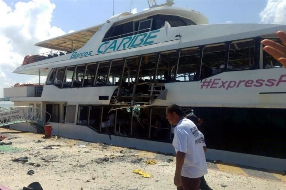 El incidente ocurrió en la Terminal Marítima de Playa del Carmen cuando el barco estaba atracado en el muelle.