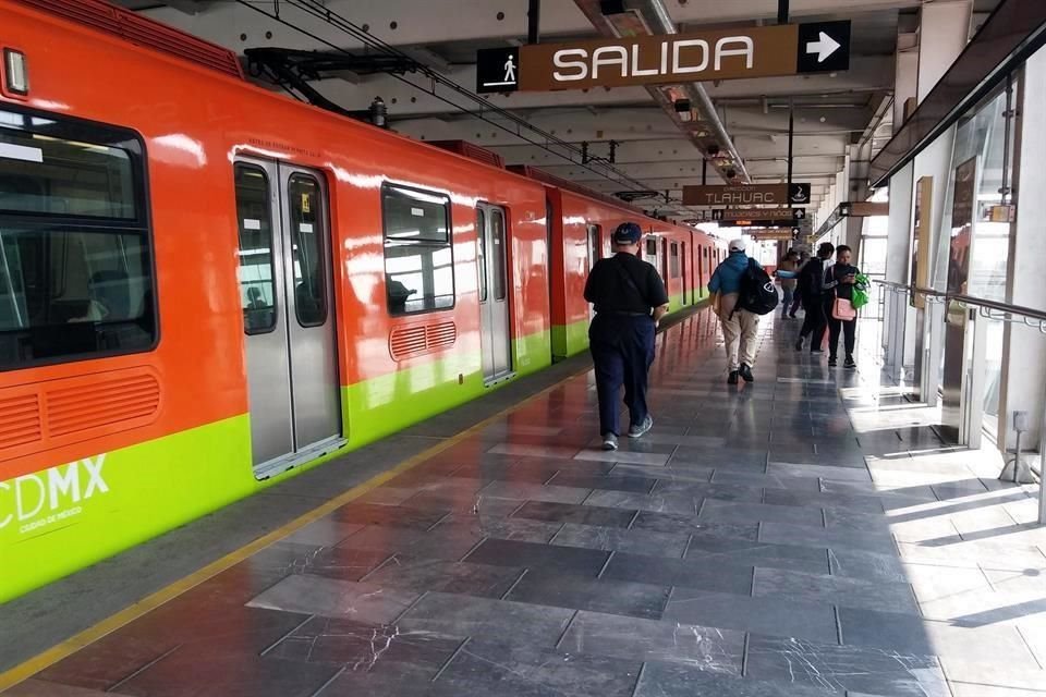 El subdirector del Metro José Manuel Ramos se hizo pasar como ingeniero mecánico y firmó proyectos de Línea 12.