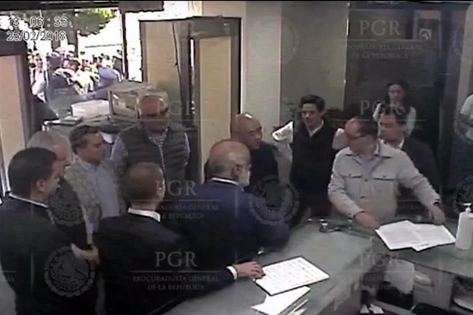 La PGR difundió la visita de Ricardo Anaya a las oficinas de la SEIDO.