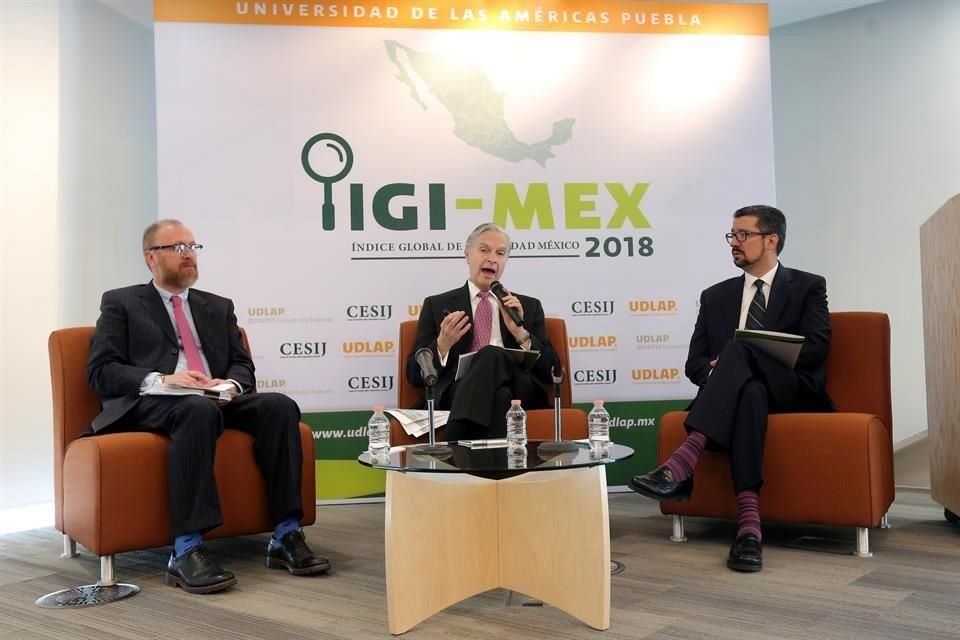 Gerardo Rodríguez Sánchez, Luis Ernesto Derbez y Antonio Le Clercq Ortega en la presentación del informe.