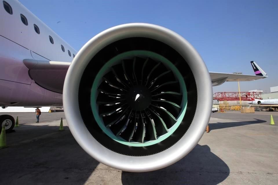 Turbina avión A321Neo de Volaris