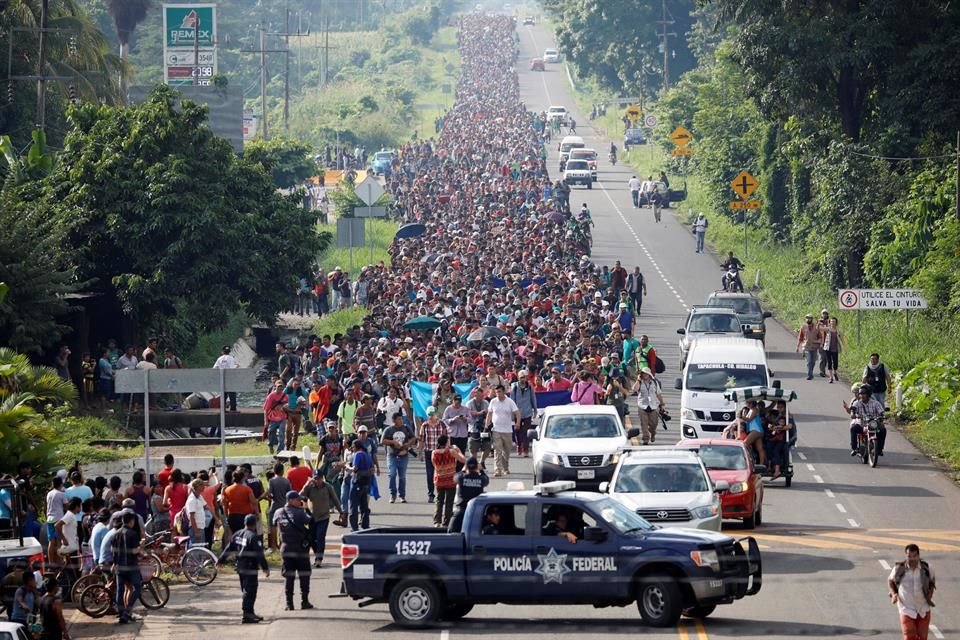 Los centroamericanos avanzaron ayer de Suchiate a Tapachula en una caminata de 7 horas.