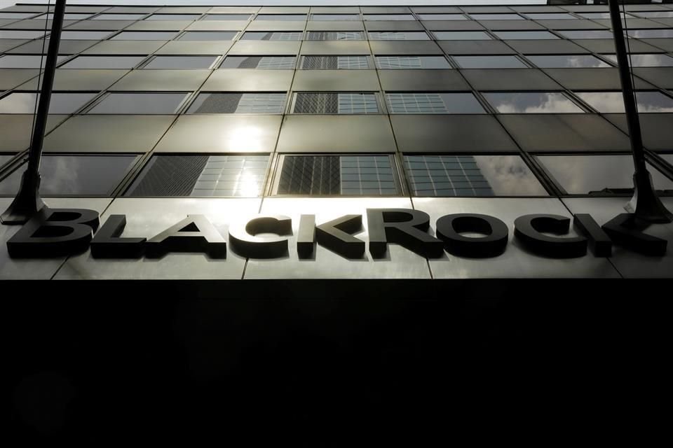 Los activos bajo gestión de BlackRock se dispararon a un récord de 9 billones de dólares en el trimestre.